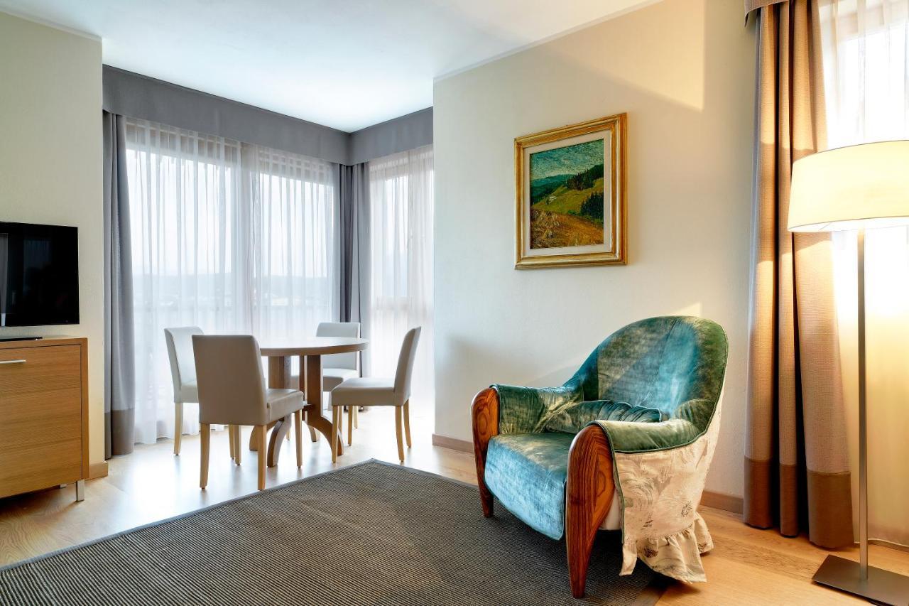 Art & Design Hotel Napura Terlano Ngoại thất bức ảnh
