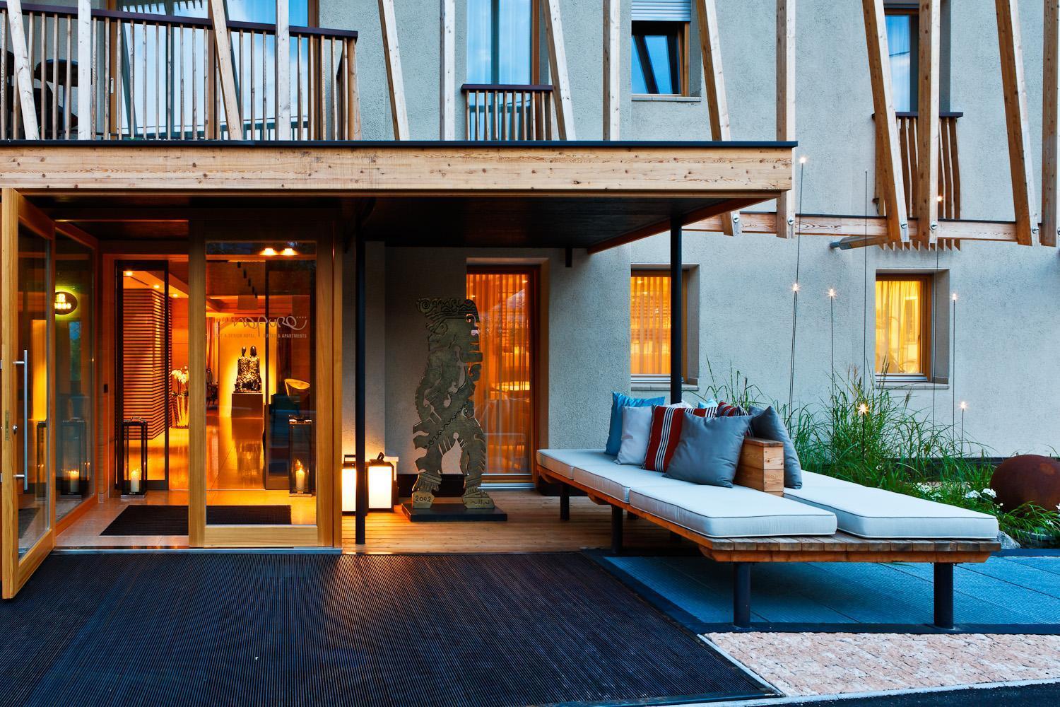 Art & Design Hotel Napura Terlano Ngoại thất bức ảnh